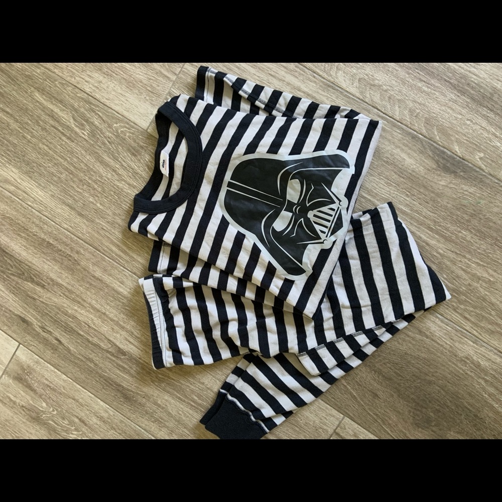 Hanna Andersson Men’s Darth Vader Pajamas Large